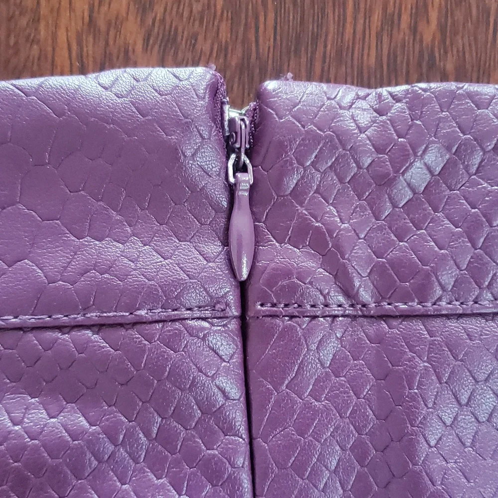 SHINESTAR Plum Faux Leather Mini Skirt – Embossed Snake Skin Texture | MEDIUM - Picture 10 of 13